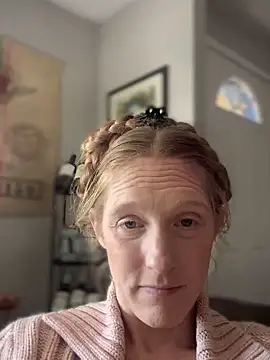 Snapshot of GoldenFlameGoddess chatting on 02/27/25, 10:09 GoldenFlameGoddess online show from 02/27/25, 10:09