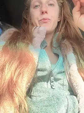 Snapshot of GoldenFlameGoddess chatting on 03/09/25, 07:05 GoldenFlameGoddess online show from 03/09/25, 07:05