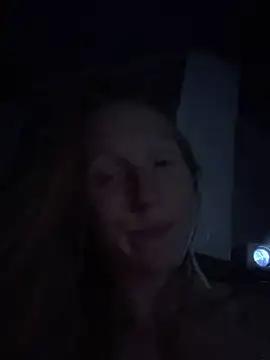 Snapshot of GoldenFlameGoddess chatting on 10/22/25, 01:50 GoldenFlameGoddess online show from 10/22/25, 01:50