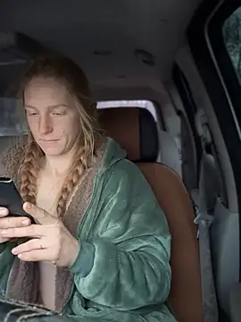 GoldenFlameGoddess online show from 02/08/26, 03:26