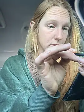 GoldenFlameGoddess online show from 03/05/26, 04:25