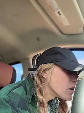 GoldenFlameGoddess online show from 03/28/26, 05:01