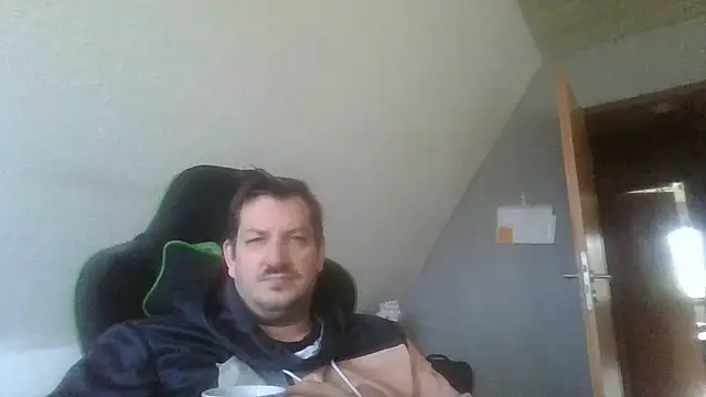 Golffahrer1982 online show from 09/25/25, 07:34