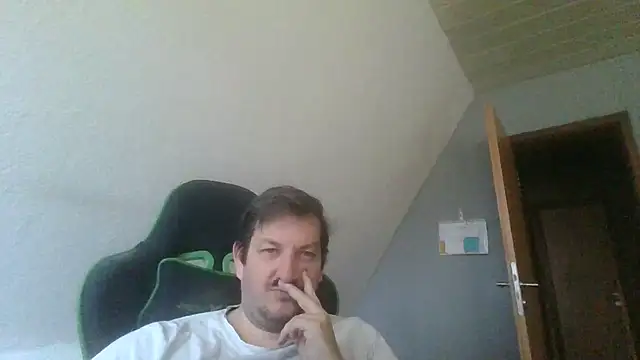 Golffahrer1982 online show from 10/26/25, 10:10