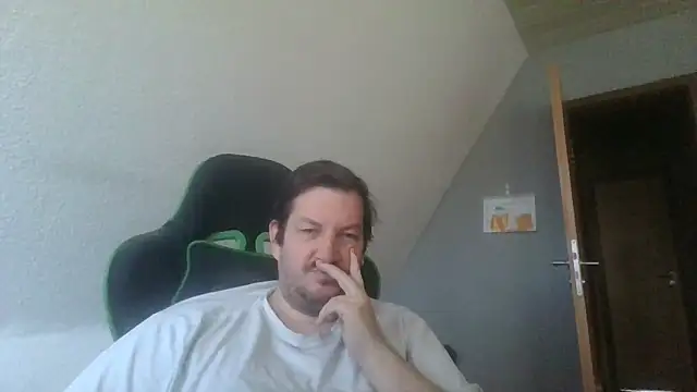 Golffahrer1982 online show from 11/12/25, 09:32