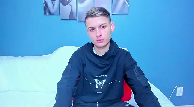 Snapshot of andboyfor6 chatting on 02/14/25, 11:31 andboyfor6 online show from 02/14/25, 11:31