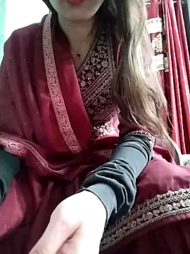 Noor Darliing online show from 03/18/26, 04:21