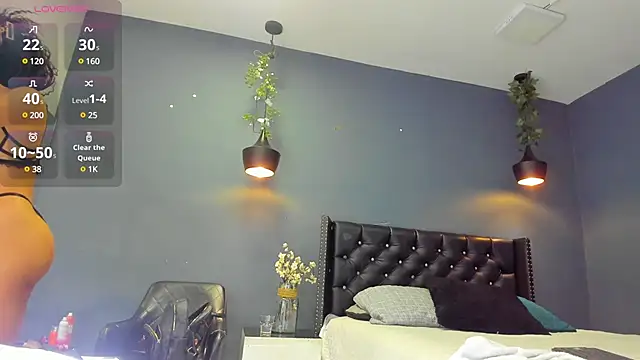 Sophiietaylor online show from 02/13/25, 11:26