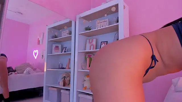 Sophiietaylor online show from 03/20/25, 11:34