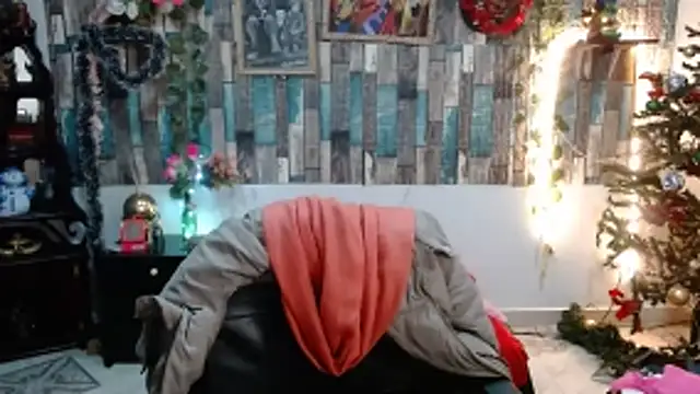 KarimaSarabe online show from 12/15/25, 08:35