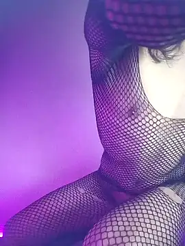 Snapshot of Victor-and-shelly chatting on 09/28/25, 06:57 Victor-and-shelly online show from 09/28/25, 06:57