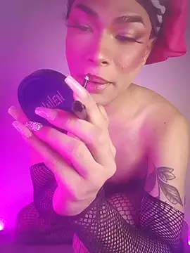 Snapshot of Victor-and-shelly chatting on 11/30/25, 09:19 Victor-and-shelly online show from 11/30/25, 09:19