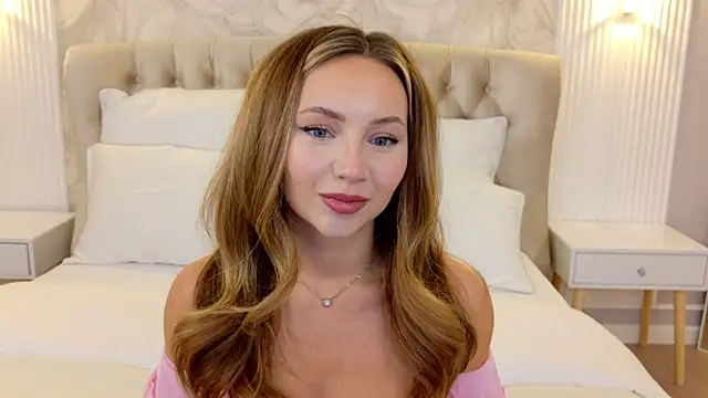 Snapshot of LilyRaisa chatting on 03/22/25, 06:11 LilyRaisa online show from 03/22/25, 06:11