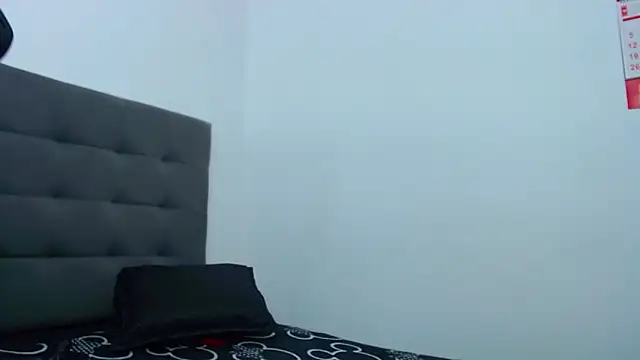 hanna rabbit  online show from 10/12/25, 02:21