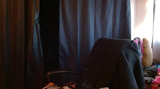 Snapshot of SimoneMoore chatting on 03/14/25, 08:17 SimoneMoore online show from 03/14/25, 08:17