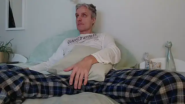 StrongBill online show from 12/25/24, 02:45