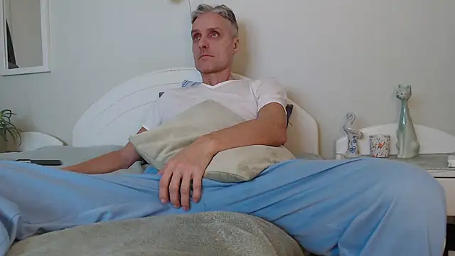 StrongBill online show from 01/12/25, 02:19