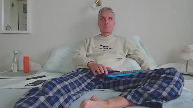 StrongBill online show from 09/20/25, 05:52