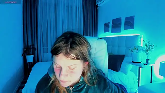 Kathlyn  Heath online show from 03/12/25, 08:41