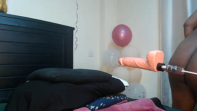 NIKKIE LOVE online show from 01/27/25, 09:02