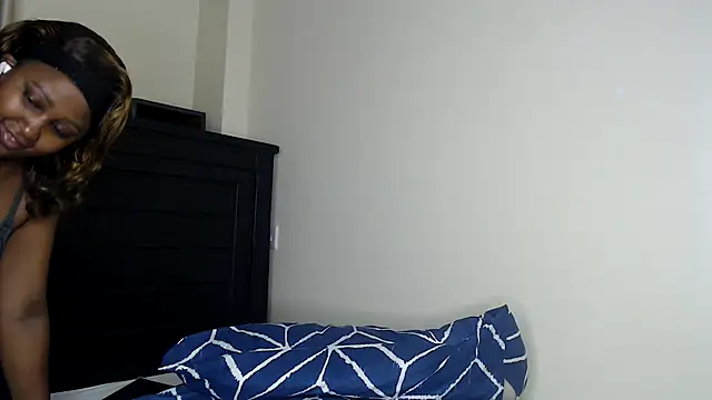 NIKKIE LOVE online show from 04/03/26, 08:29