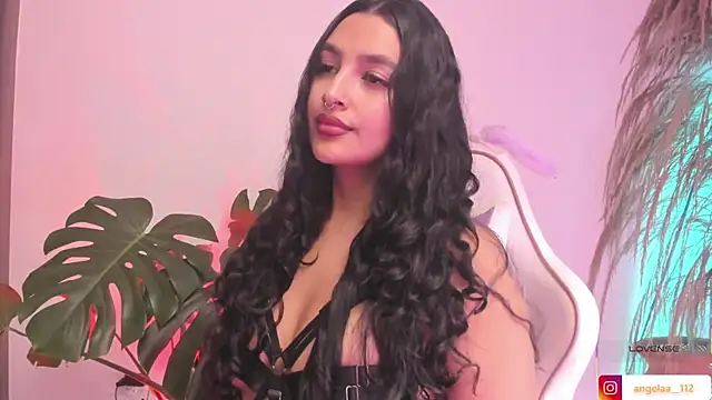 Anngel 1 online show from 12/18/25, 03:29