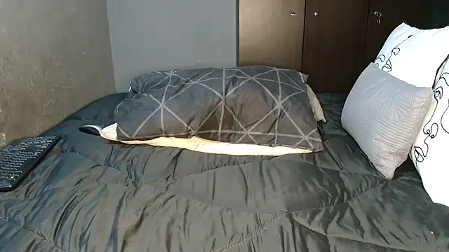 Snapshot of CURVEYDOLLXX chatting on 02/22/25, 07:01 CURVEYDOLLXX online show from 02/22/25, 07:01