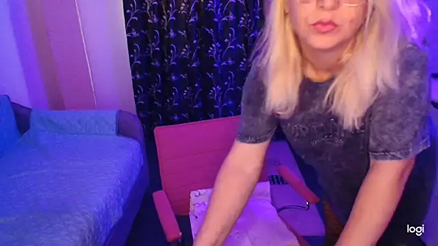 freyyamore1 online show from 07/08/26, 04:50