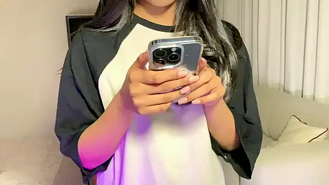 Nisha2708 online show from 02/02/25, 05:59