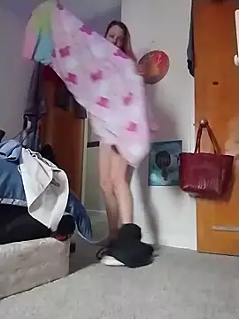 Snapshot of cammyquart chatting on 03/07/25, 07:16 cammyquart online show from 03/07/25, 07:16