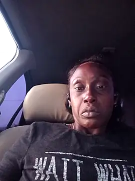 Snapshot of Ladyteaser69 chatting on 04/15/26, 11:38 Ladyteaser69 online show from 04/15/26, 11:38