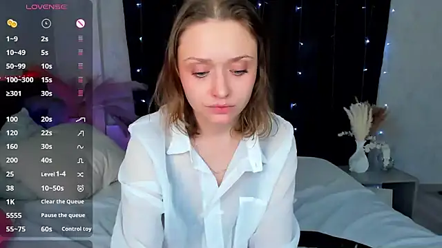 Snapshot of Linda_Bryant chatting on 02/08/25, 04:03 Linda Bryant online show from 02/08/25, 04:03