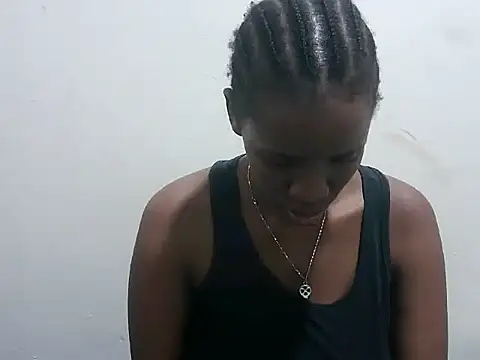 prettybeee online show from 12/22/25, 08:06