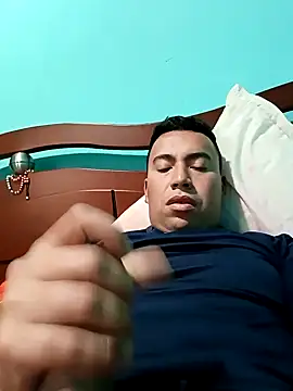 Diego leon27 online show from 12/27/24, 07:57