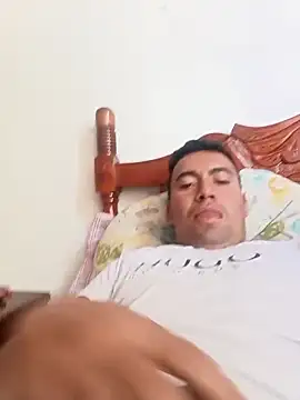 Diego leon27 online show from 02/18/25, 03:32