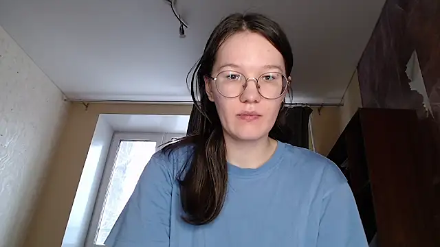 Snapshot of MiriamOr chatting on 01/23/25, 07:22 MiriamOr online show from 01/23/25, 07:22