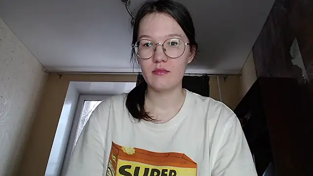 Snapshot of MiriamOr chatting on 01/27/25, 07:35 MiriamOr online show from 01/27/25, 07:35