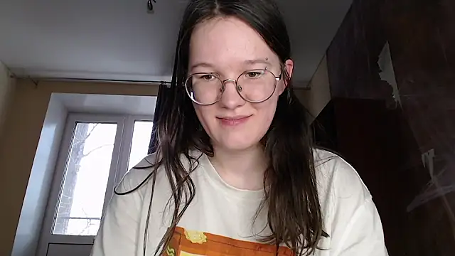 Snapshot of MiriamOr chatting on 01/27/25, 10:38 MiriamOr online show from 01/27/25, 10:38