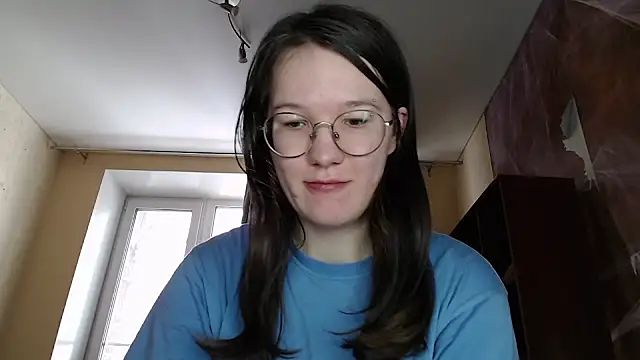 Snapshot of MiriamOr chatting on 02/06/25, 07:13 MiriamOr online show from 02/06/25, 07:13