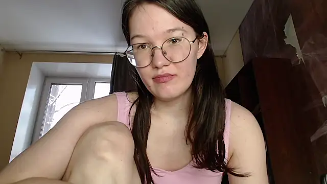 Snapshot of MiriamOr chatting on 02/06/25, 10:15 MiriamOr online show from 02/06/25, 10:15