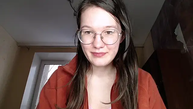 Snapshot of MiriamOr chatting on 02/14/25, 01:29 MiriamOr online show from 02/14/25, 01:29