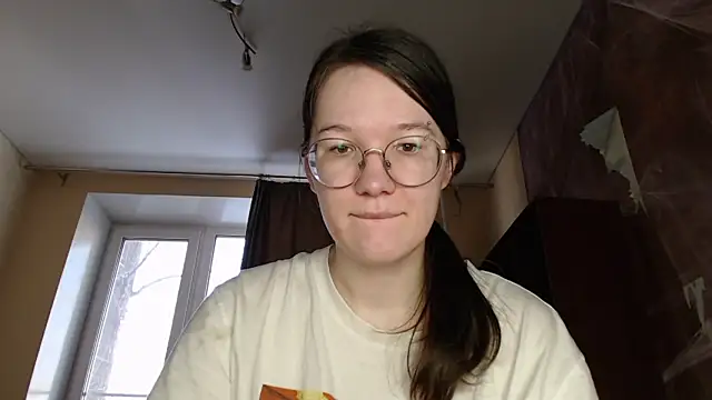 Snapshot of MiriamOr chatting on 02/20/25, 07:12 MiriamOr online show from 02/20/25, 07:12