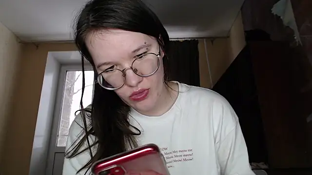 Snapshot of MiriamOr chatting on 02/23/25, 10:17 MiriamOr online show from 02/23/25, 10:17