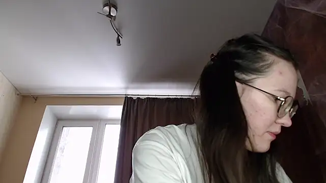 Snapshot of MiriamOr chatting on 02/26/25, 07:20 MiriamOr online show from 02/26/25, 07:20