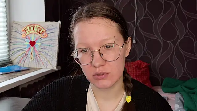 Snapshot of MiriamOr chatting on 10/05/25, 07:50 MiriamOr online show from 10/05/25, 07:50