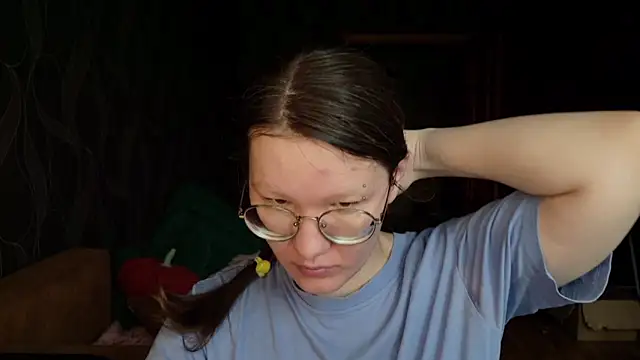 Snapshot of MiriamOr chatting on 10/26/25, 07:36 MiriamOr online show from 10/26/25, 07:36