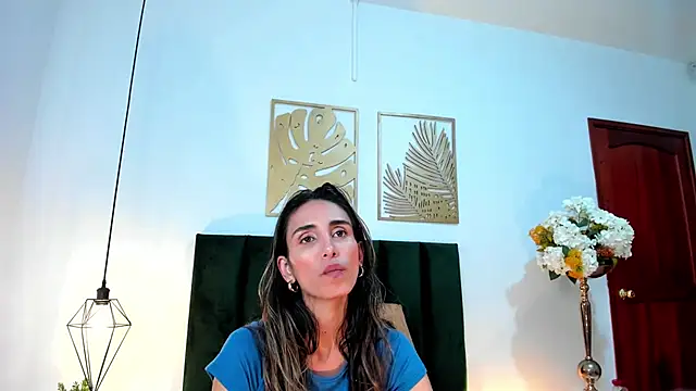 Snapshot of Nina_Cavaali chatting on 02/08/25, 06:01 Nina Cavaali online show from 02/08/25, 06:01