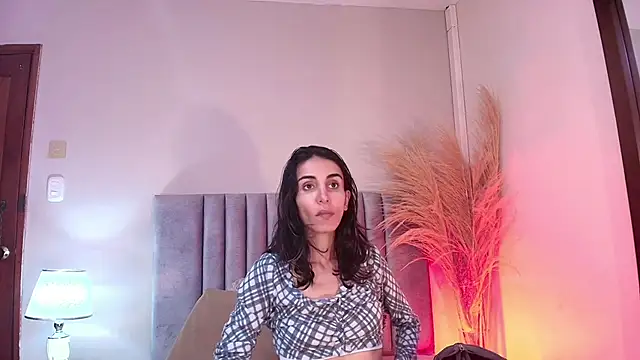 Snapshot of Nina_Cavaali chatting on 09/30/25, 06:02 Nina Cavaali online show from 09/30/25, 06:02