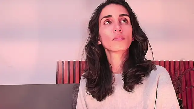 Snapshot of Nina_Cavaali chatting on 10/30/25, 06:19 Nina Cavaali online show from 10/30/25, 06:19