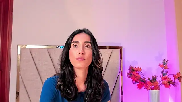 Snapshot of Nina_Cavaali chatting on 11/03/25, 06:09 Nina Cavaali online show from 11/03/25, 06:09